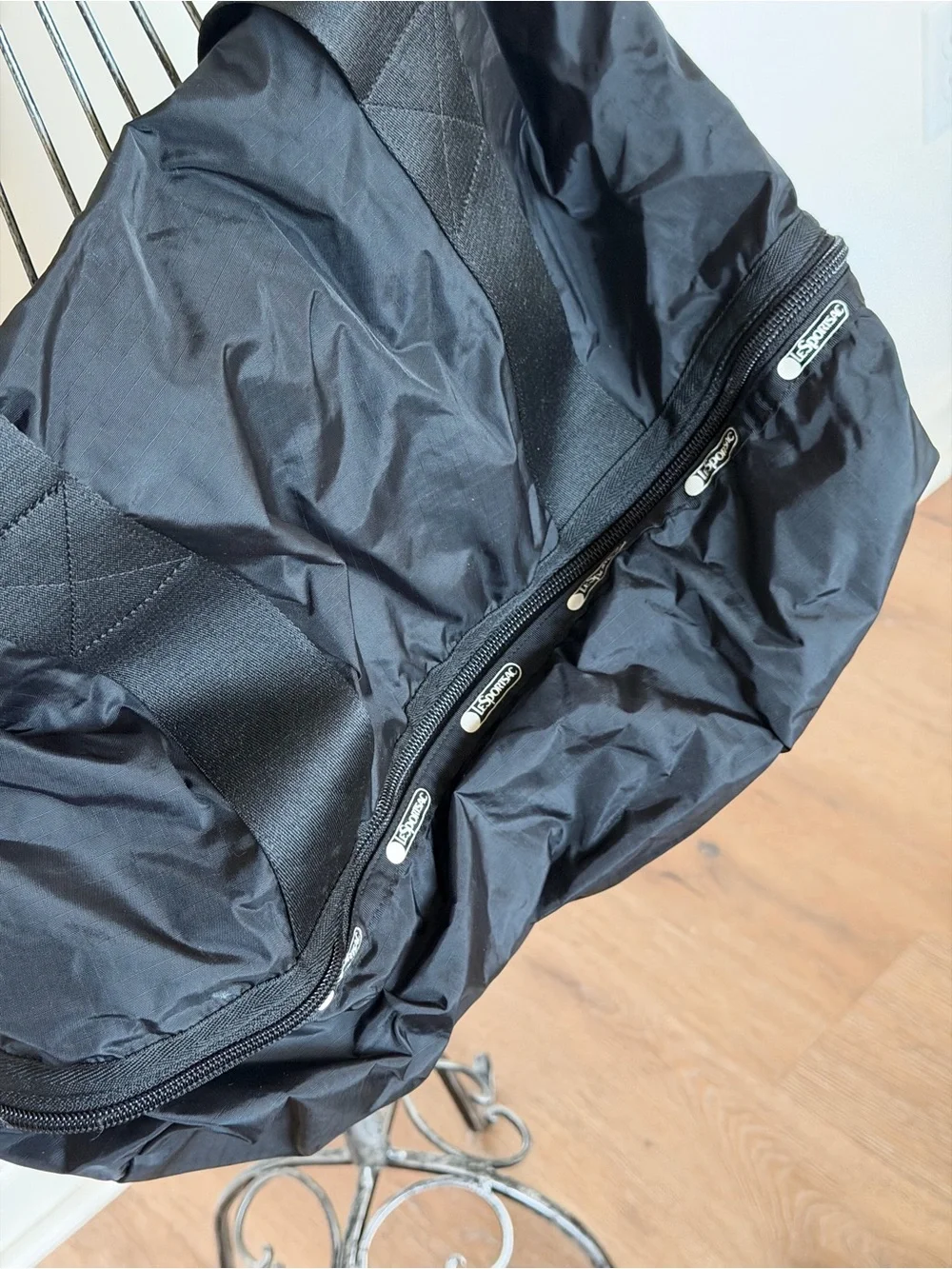 LeSportsac Black Nylon Travel Shoulder Bag - Picture 4 of 11